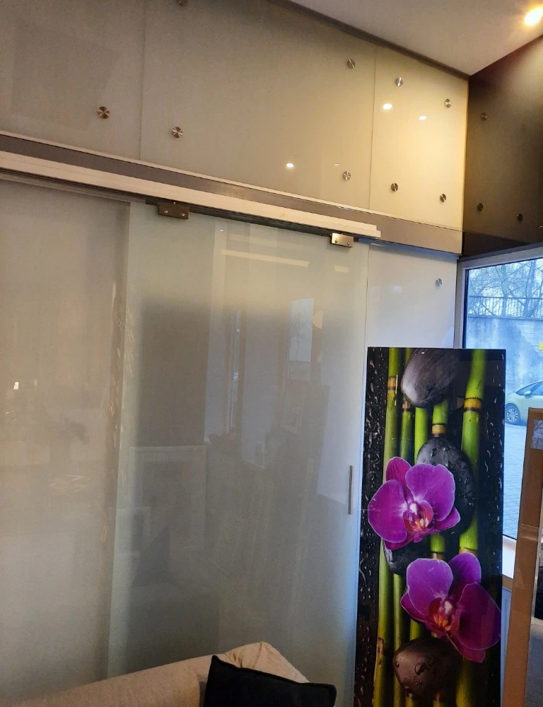 szklany panel