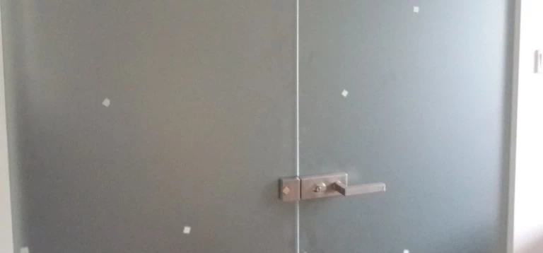 metalowe drzwi 